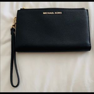 Michael Kors Adele Wristlet/ Brand New/Never Worn!